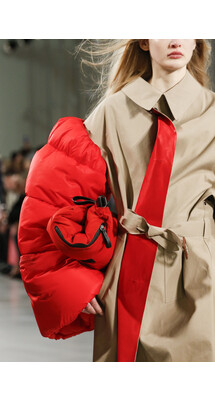Details Maison Margiela Fall 2018 Ready-to-Wear , Детали показа  Maison Margiela осень зима 2018 , Fashion show , неделя моды в Париже , PFW ,  Paris Fashion Week , Mainstyles